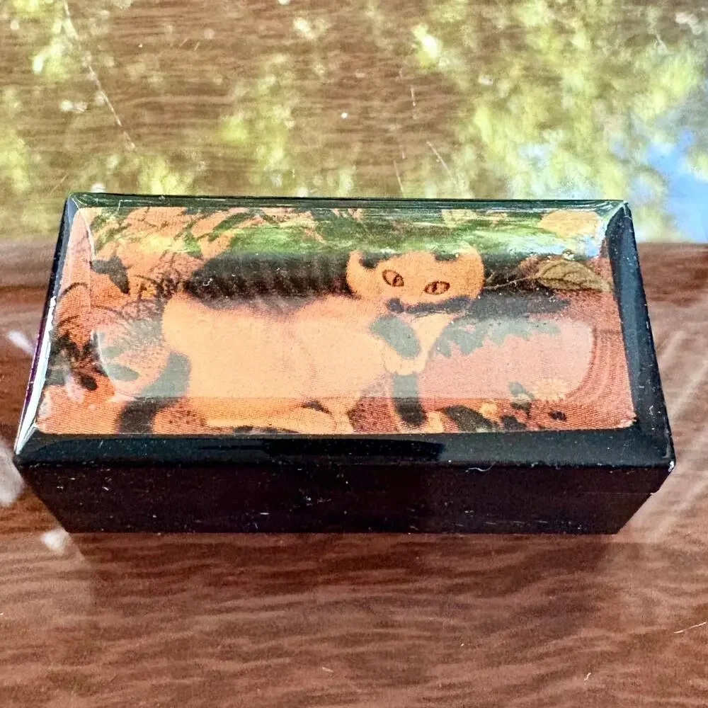 Vintage Mini Cat Trinket Box – Black Lacquered Box with Cat Artwork